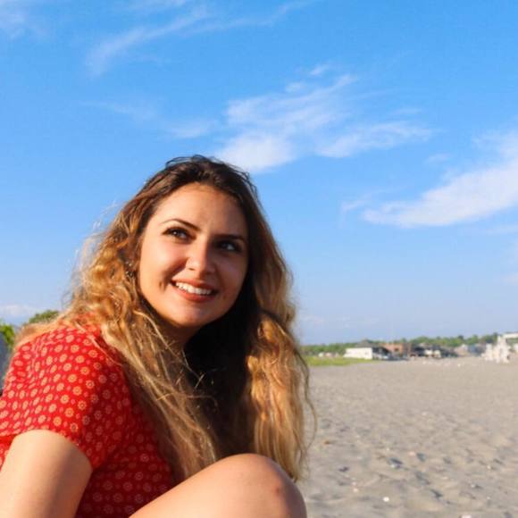 Meet your Posher, Paige - Picture 1 of 1